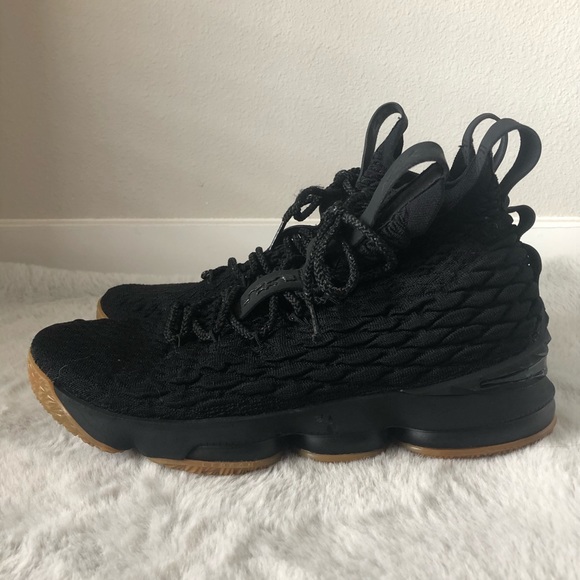 nike lebron 15 black gum